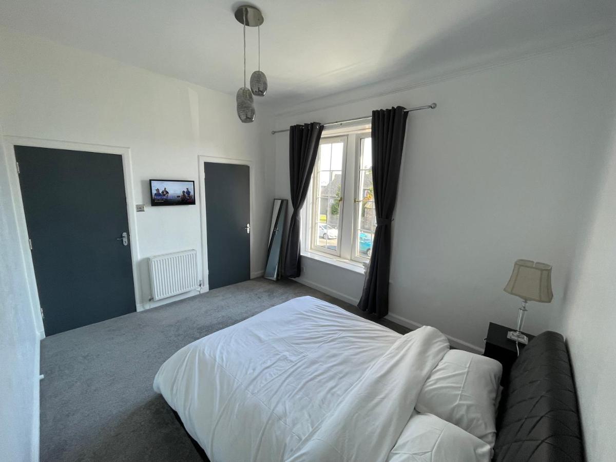 Premier 2 Bed Flat C Apartment Broxburn Exterior photo